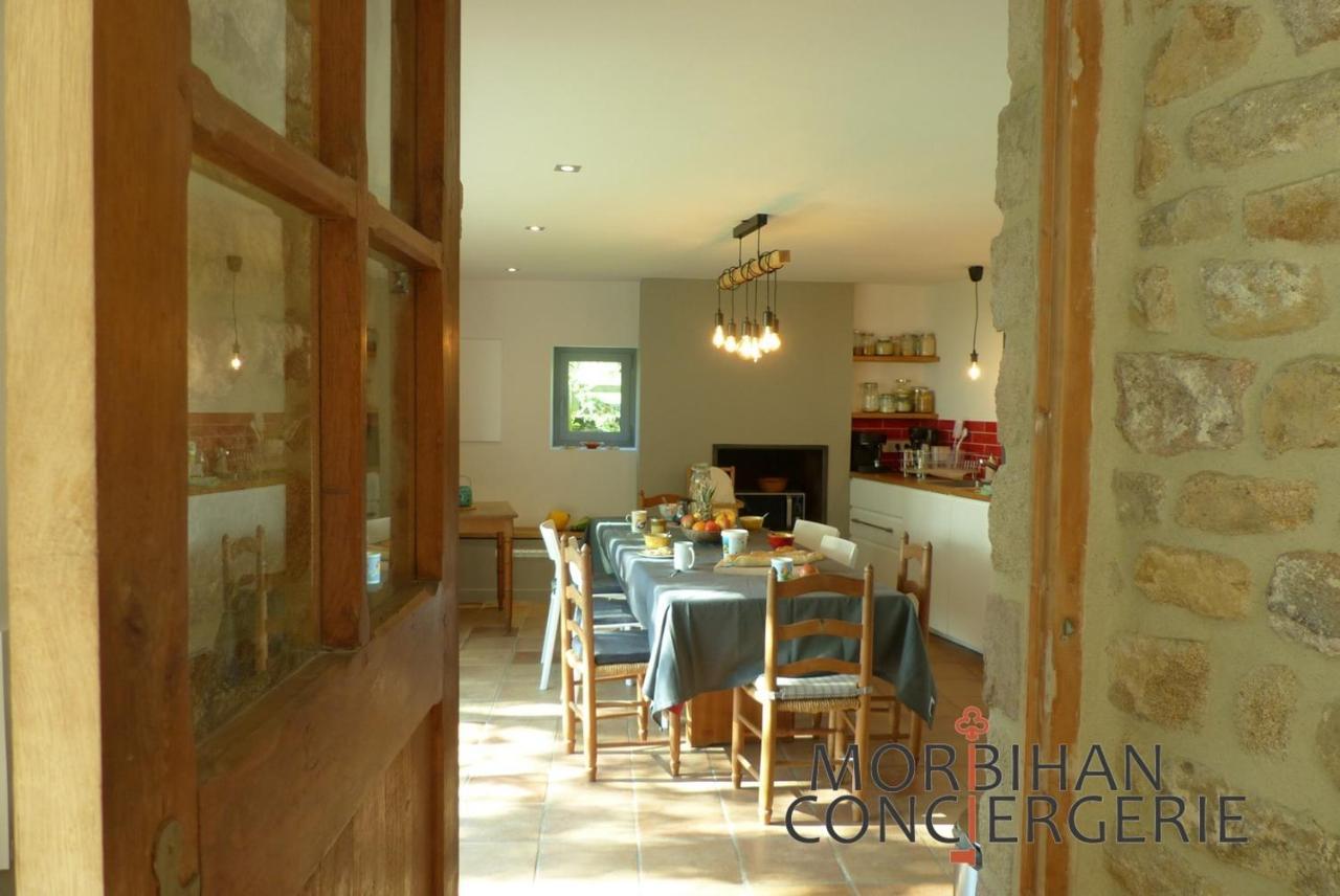 Belle Longere En Campagne A Larmor Baden Villa Exterior photo